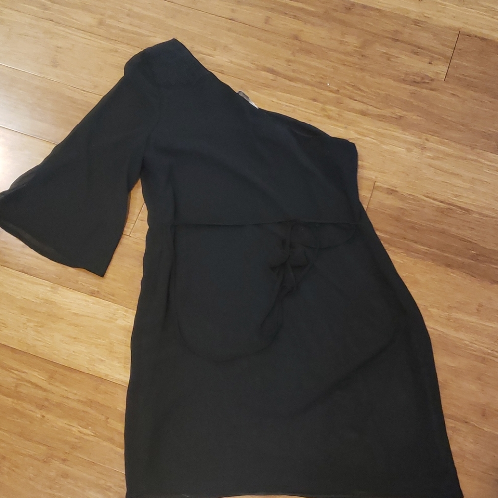 Dress - Picture 3 of 7